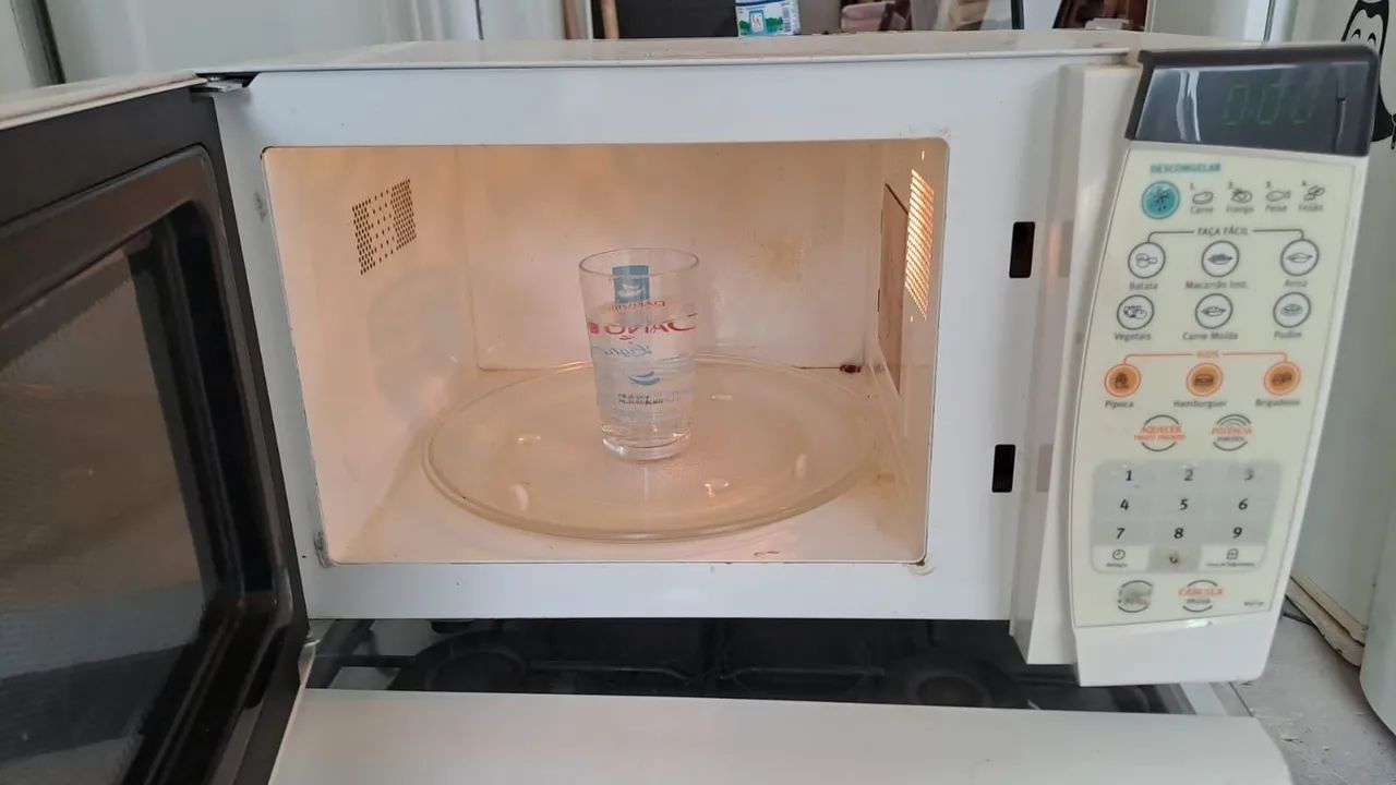 Micro-ondas Electrolux - Com Garantia - Foto 4