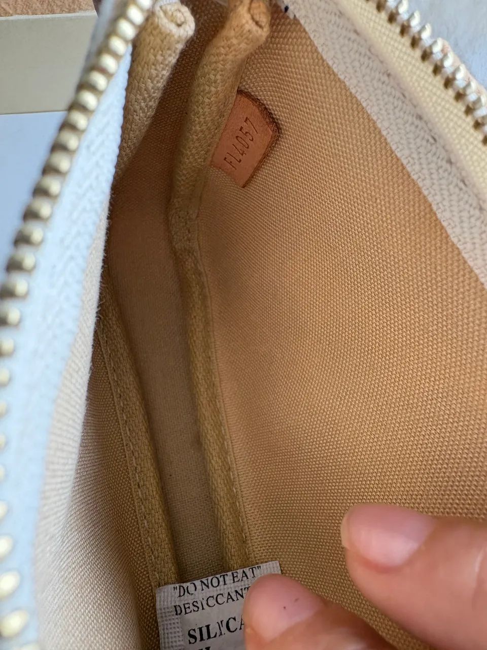 louis vuitton mini pochette damier azur. original. nova, na caixa!  - Foto 5