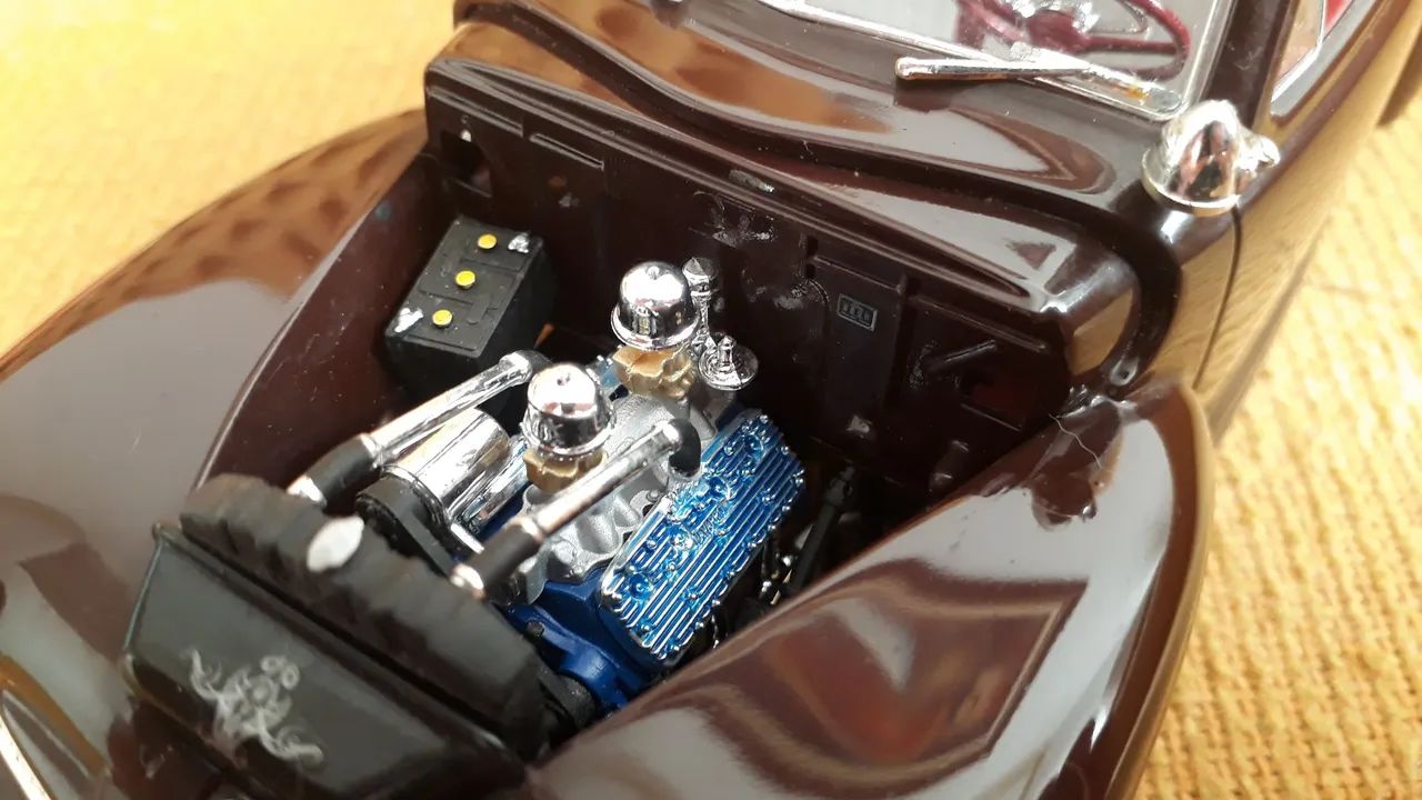 Ford Custom Coupe Revell Escala 1:25 montado a partir do kit Revell - Foto 4