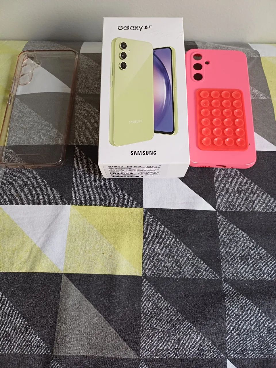 Celular Samsung A54 aberto só prá conferir com todos acessórios originais e nota fiscal.  - Foto 2