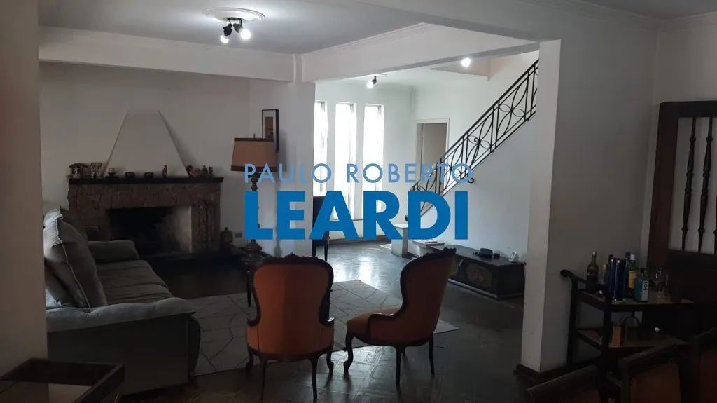 CASA ASSOBRADADA - ACLIMAÇÃO - SP