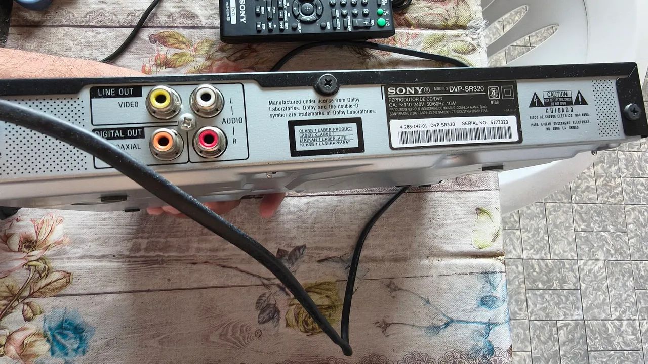 DVD PLAYER SONY com controle remoto - Foto 3