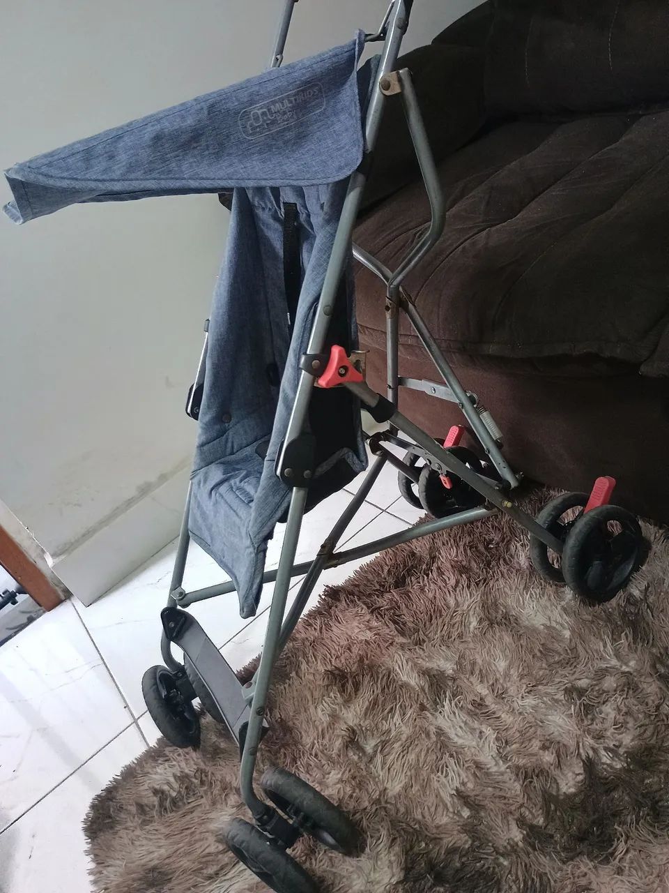 Carrinho de passeio 70 reais 