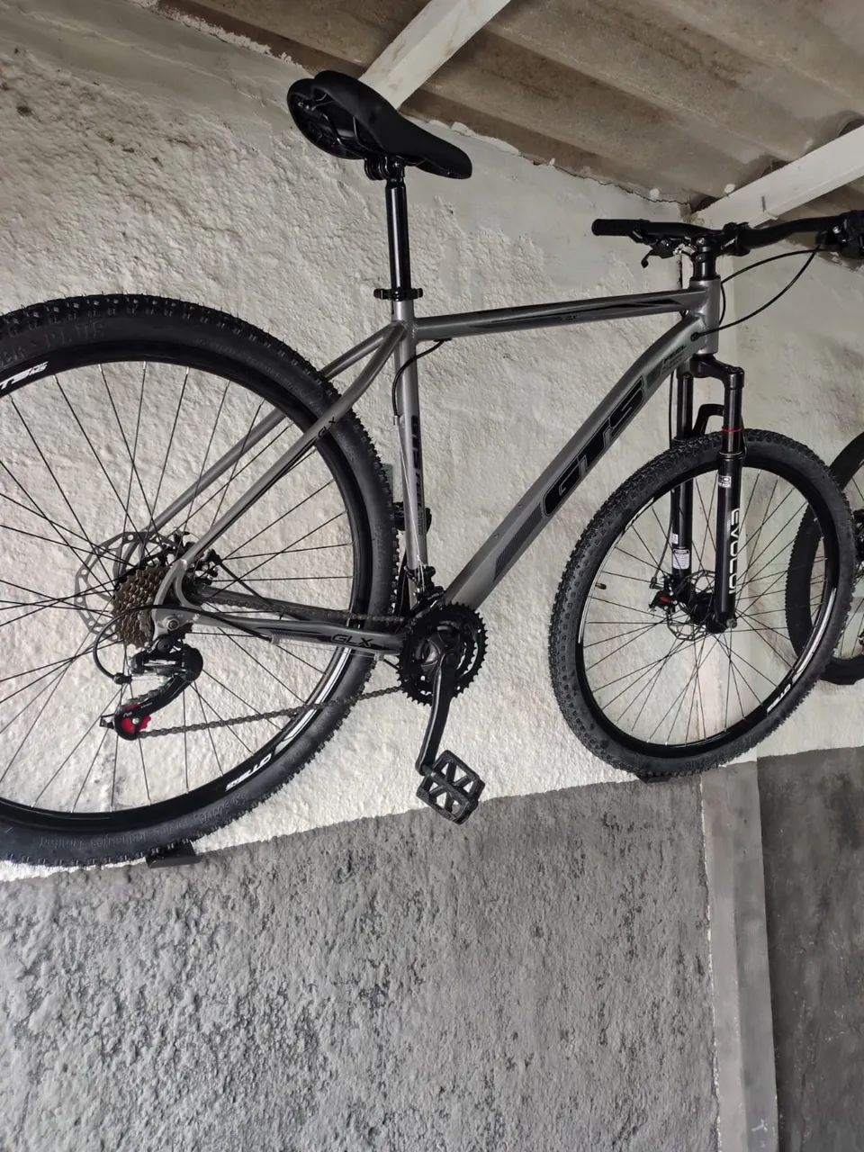 Bicicleta GTS aro 29 21v freio a disco e velocimetro