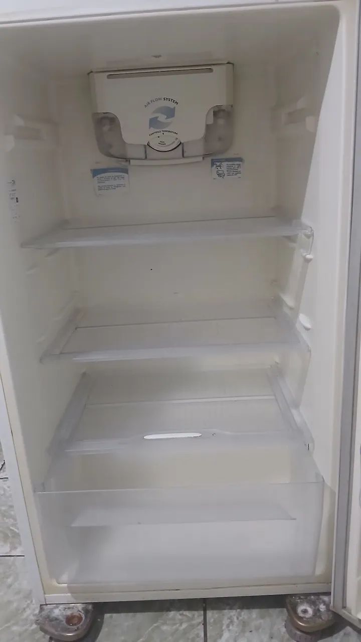 Geladeira duplex. Funciona perfeitamente em cima e em baixo - Foto 4