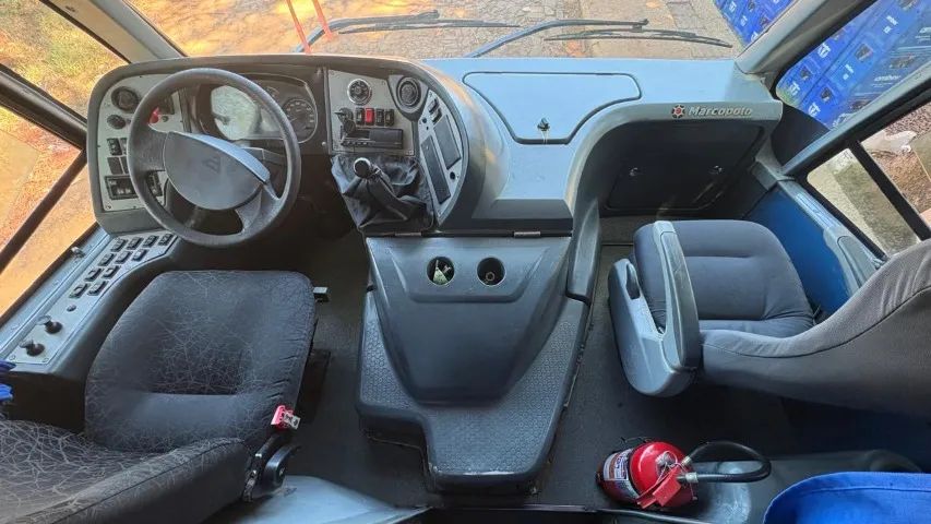 Vendo Micro-ônibus Senior 2013 32 Lugares - Foto 6