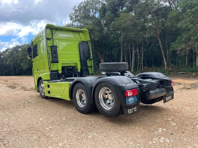 DAF XF 480 6X2 TETO BAIXO ANO 2024 COM 180 MIL KM COM RODAS DE ALUMINIO + KIT DEFLETOR DE  - Foto 8