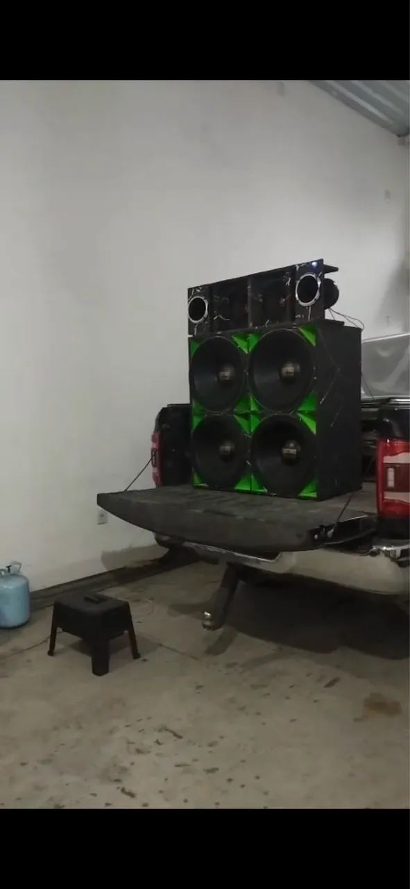 Som automotivo novo