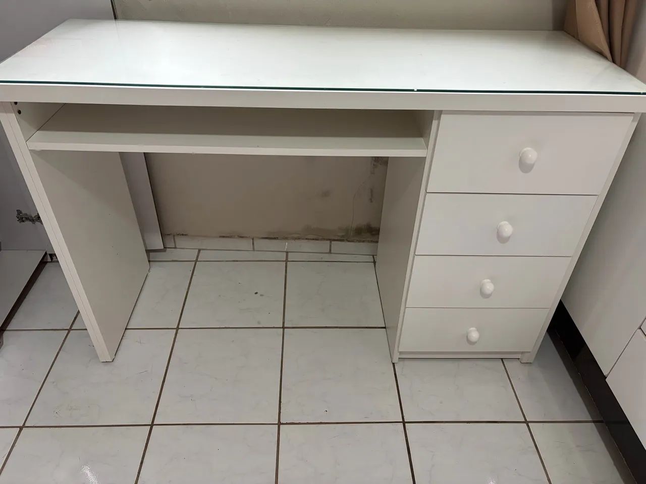 Mesa para manicure 