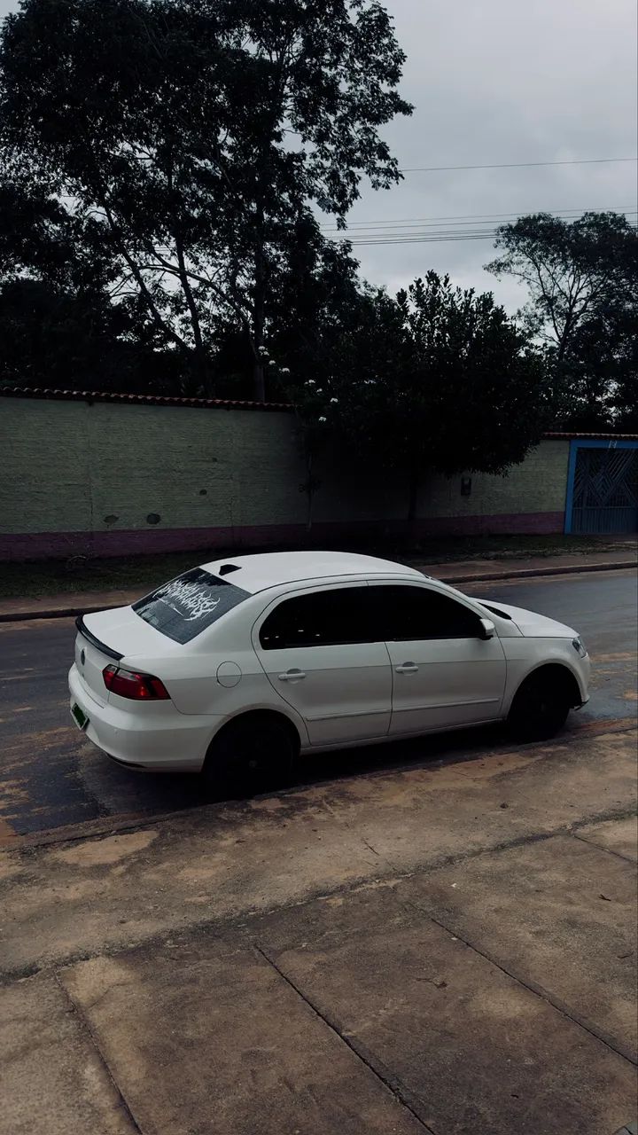 Volkswagen Voyage 2015