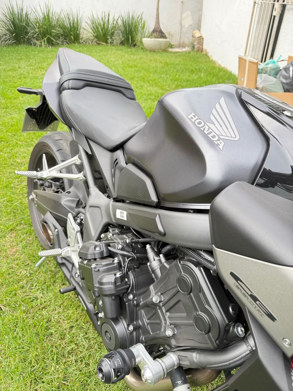 Cb 650r e-cluth 2026  - Foto 4