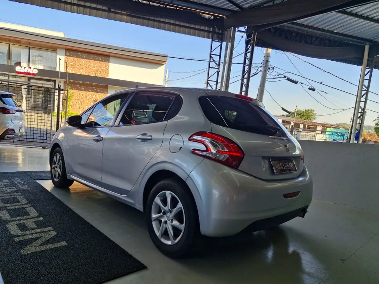 Peugeot 208 Active/active Pack 1.5 Flex 8V 5P 2014 - Foto 5