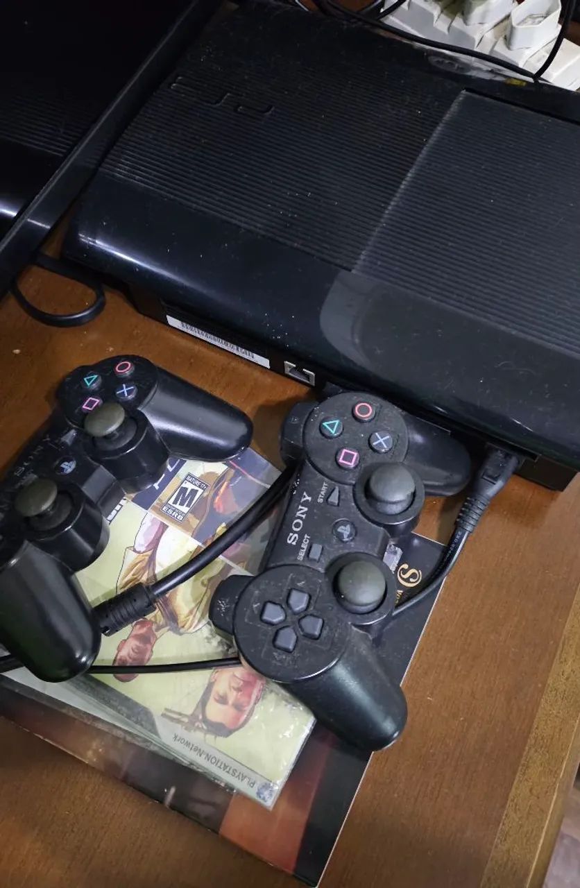 Playstation 3 desbloqueado - Consoles de Vídeo Game - Osório