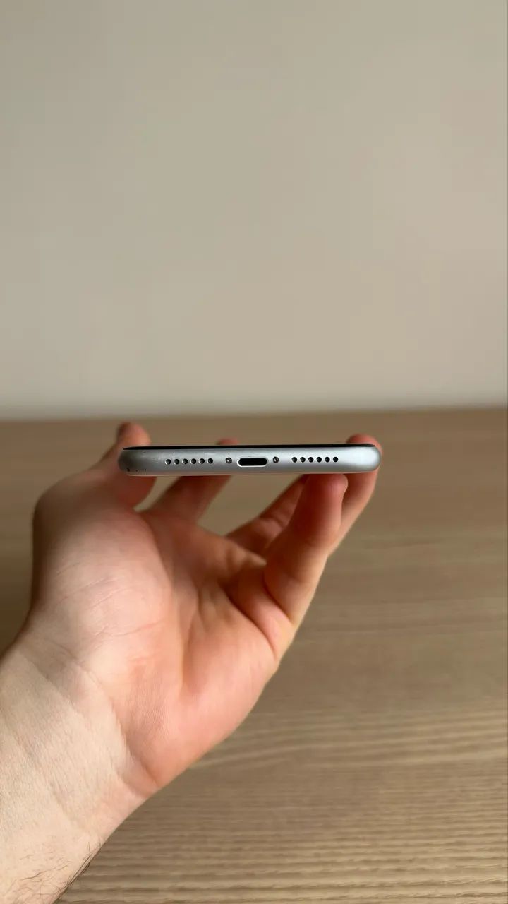 iPhone XR 64 GB Branco  - Foto 4
