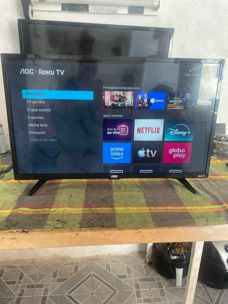 Televisão AOC Roku Tc