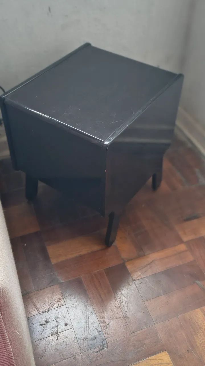 Mesa cabeceira,36 x 41 x 44