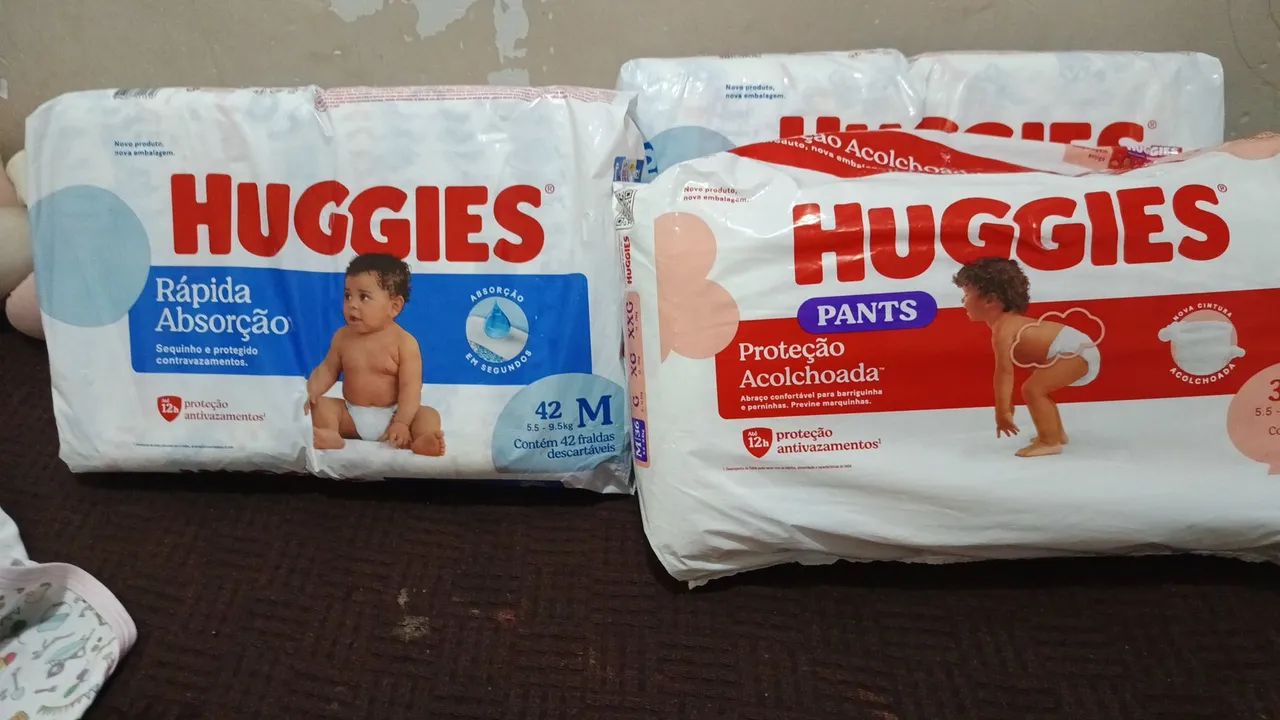 Fralda Huggies  45,00 cada