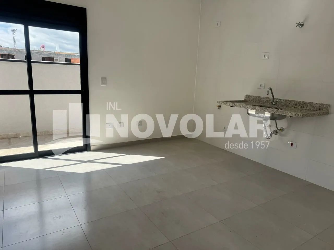 Espaço, Conforto e Localização - Apartamento com Quintal e 2 Dormitórios - Foto 2
