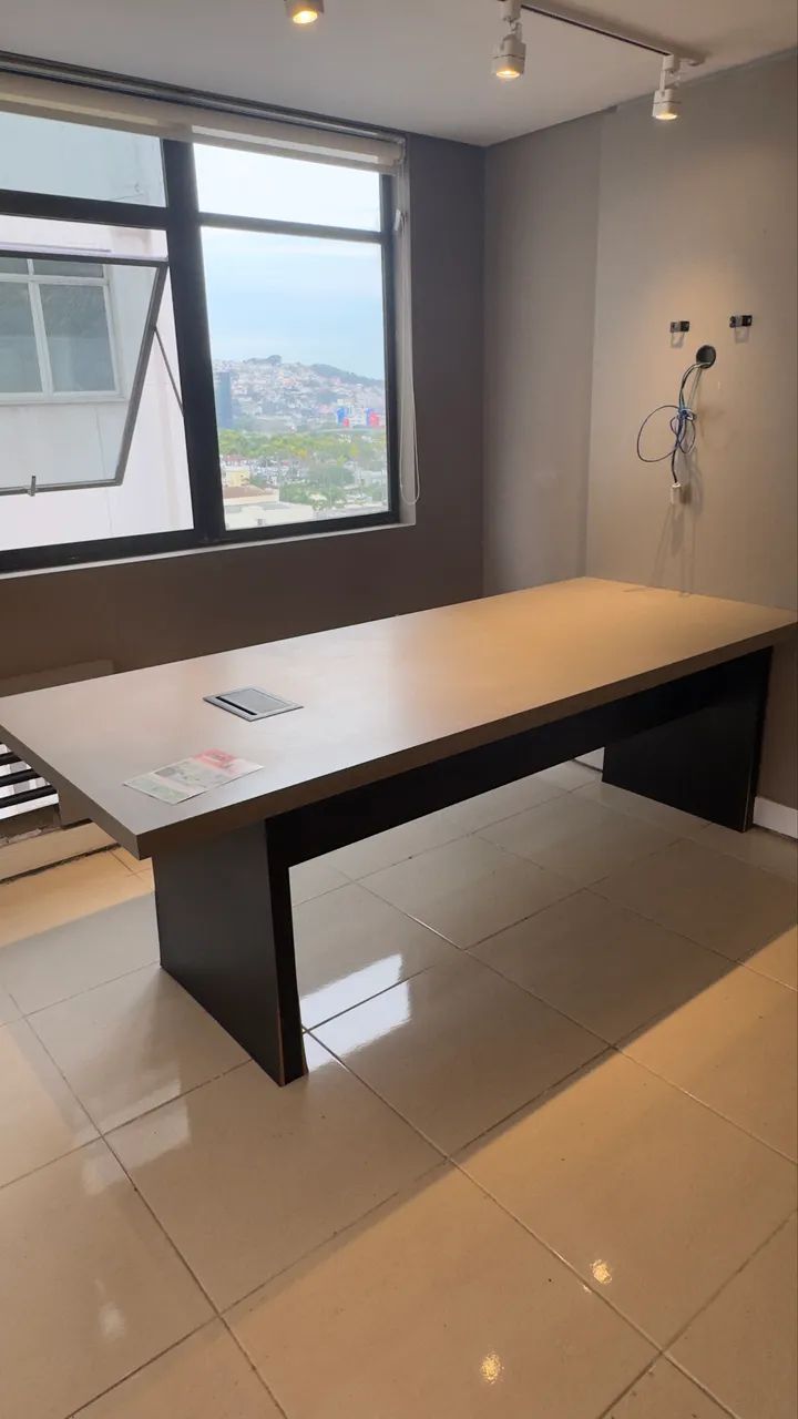 Mesa para reunião usada