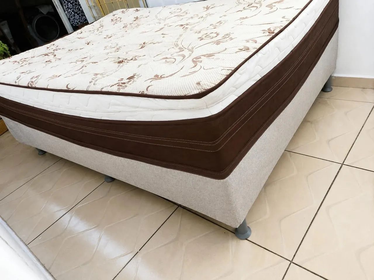 Vendesse cama box casal