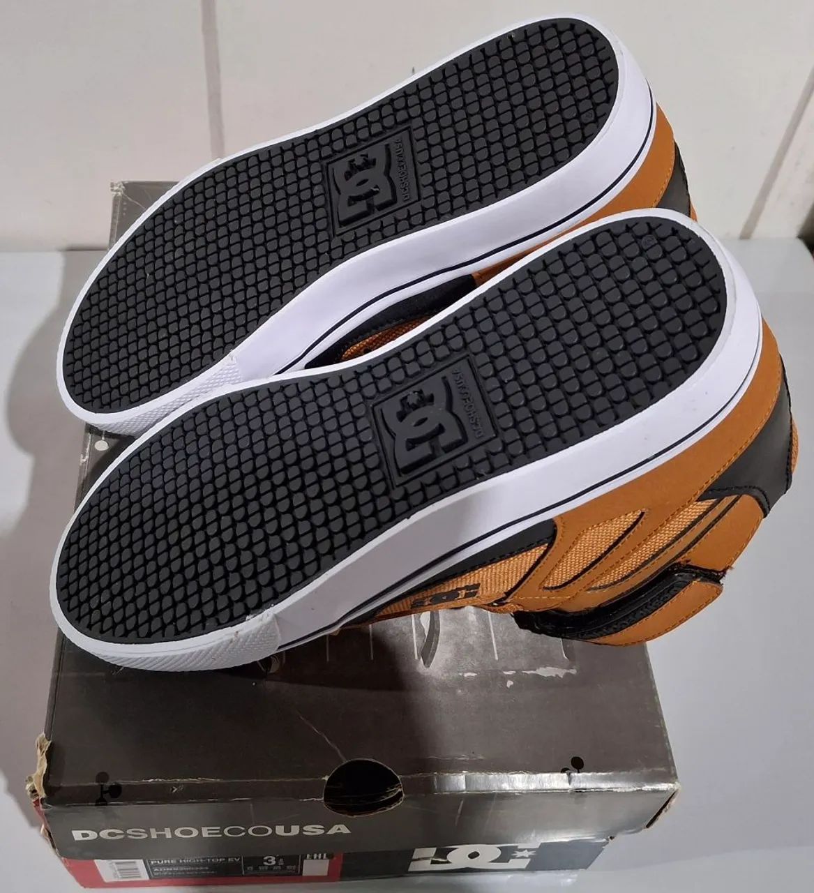 Tênis DC Pure High-Top EV - Tamanho 34 - Foto 3