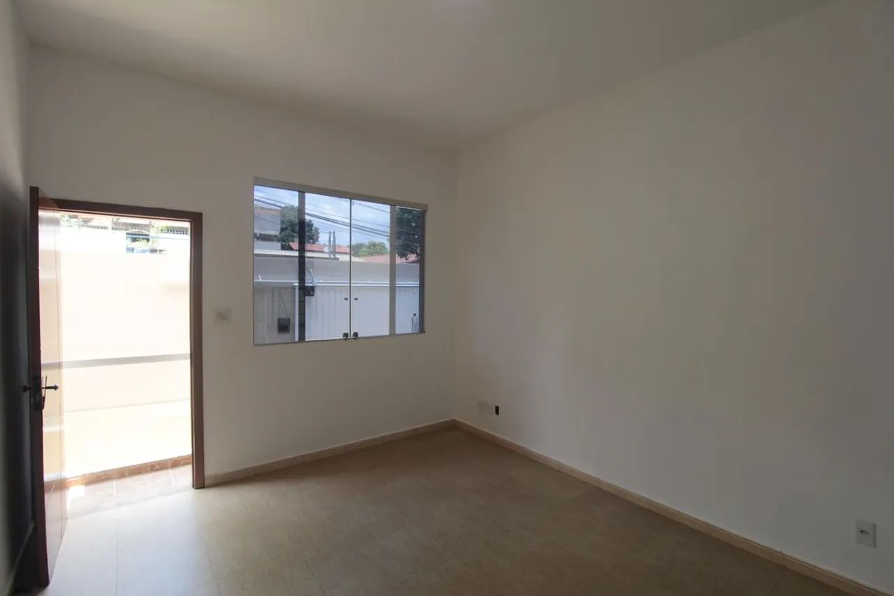 Casa à Venda - Heliópolis, 3 Quartos, 418 m2 - Foto 4