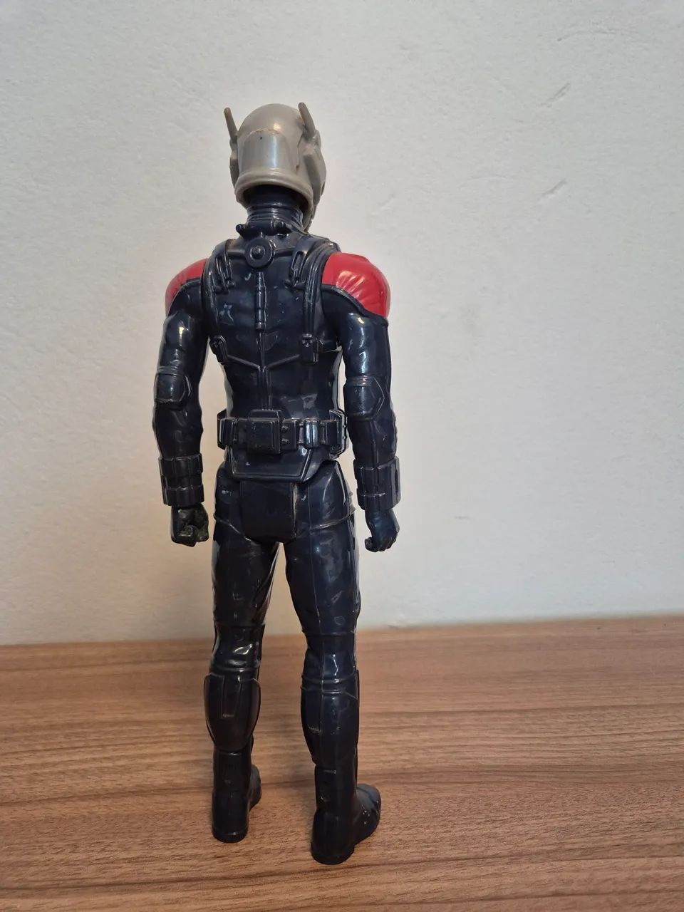Boneco Original Hasbro Homem Formiga, 30cm, sem caixa original  (usado). - Foto 2