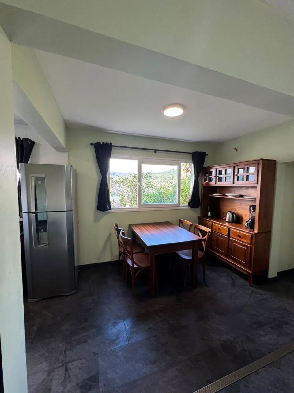 ? APARTAMENTO COM DOIS DORMITÓRIOS - 1 SUÍTE + 1 QUARTO COM BANHEIRO SOCIAL - MOBILIADO - Foto 2