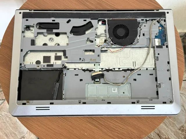 Carcaça dell Inspiron 5557 Para retirada de peças - Foto 4