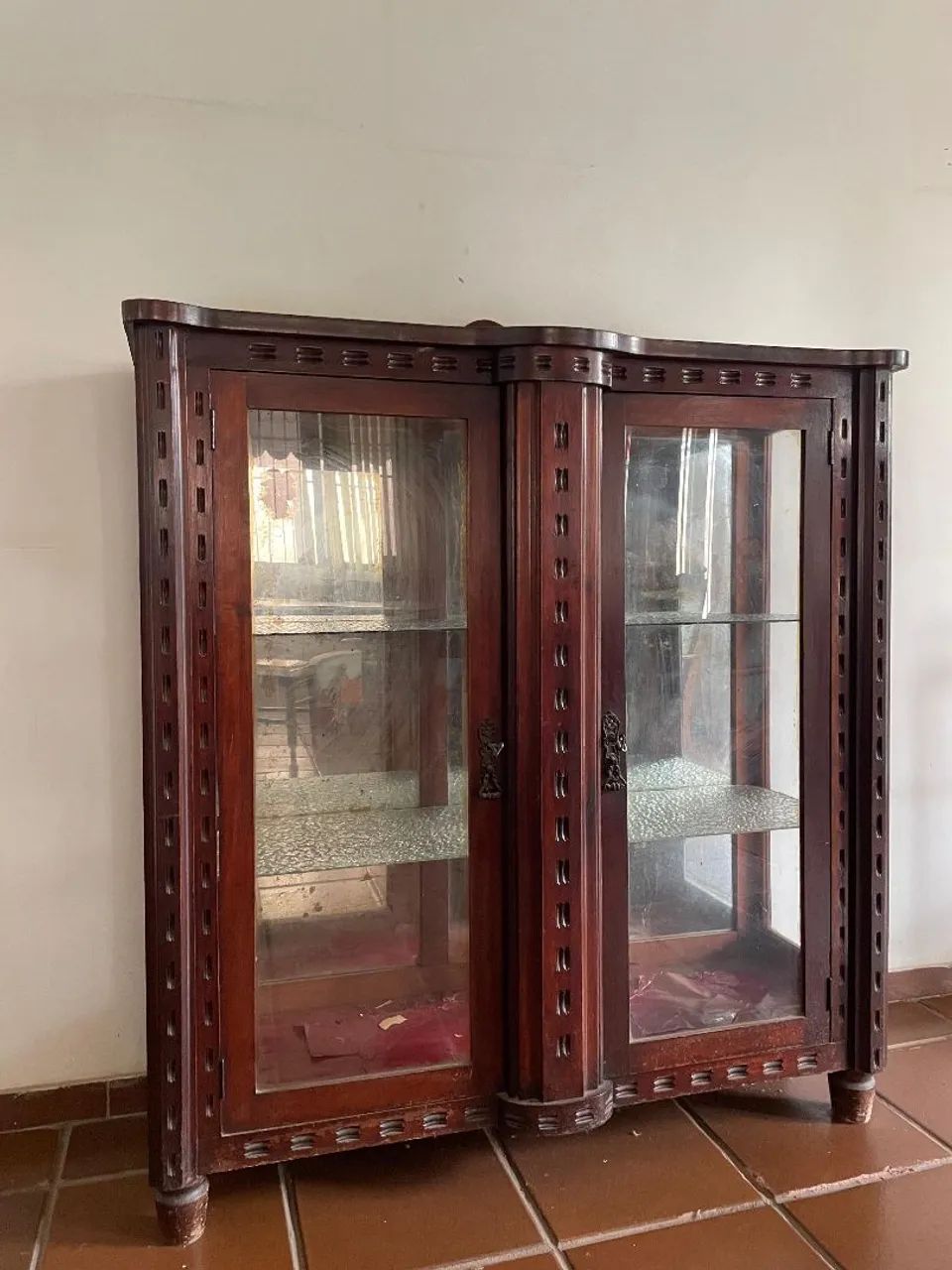 Cristaleira Madeira Maciça  - Foto 2