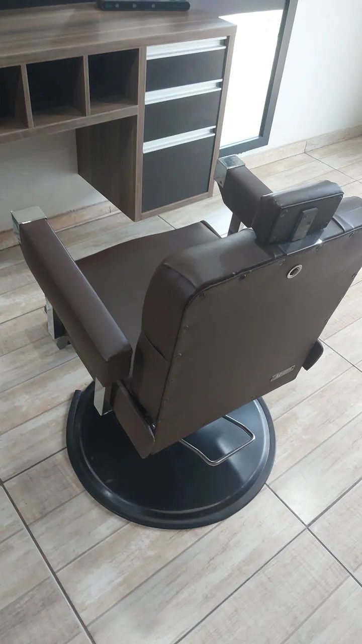 Cadeira para barbearia ou salão  - Foto 4