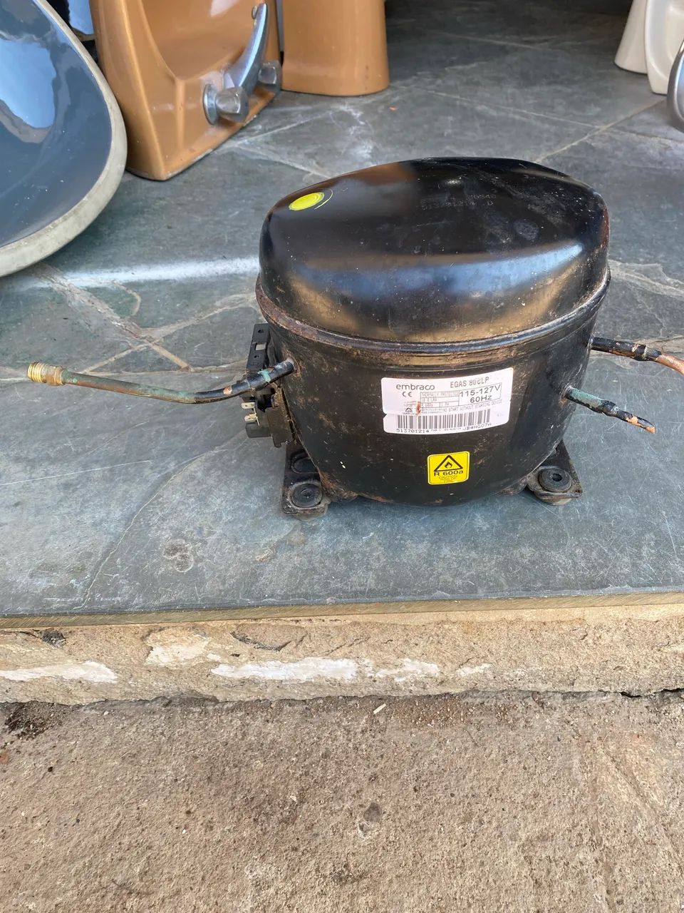 Compressor embraco geladeira 127v