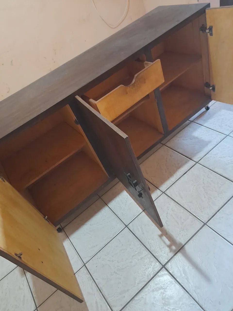 Armário 3 partes com rodinha  - Foto 2