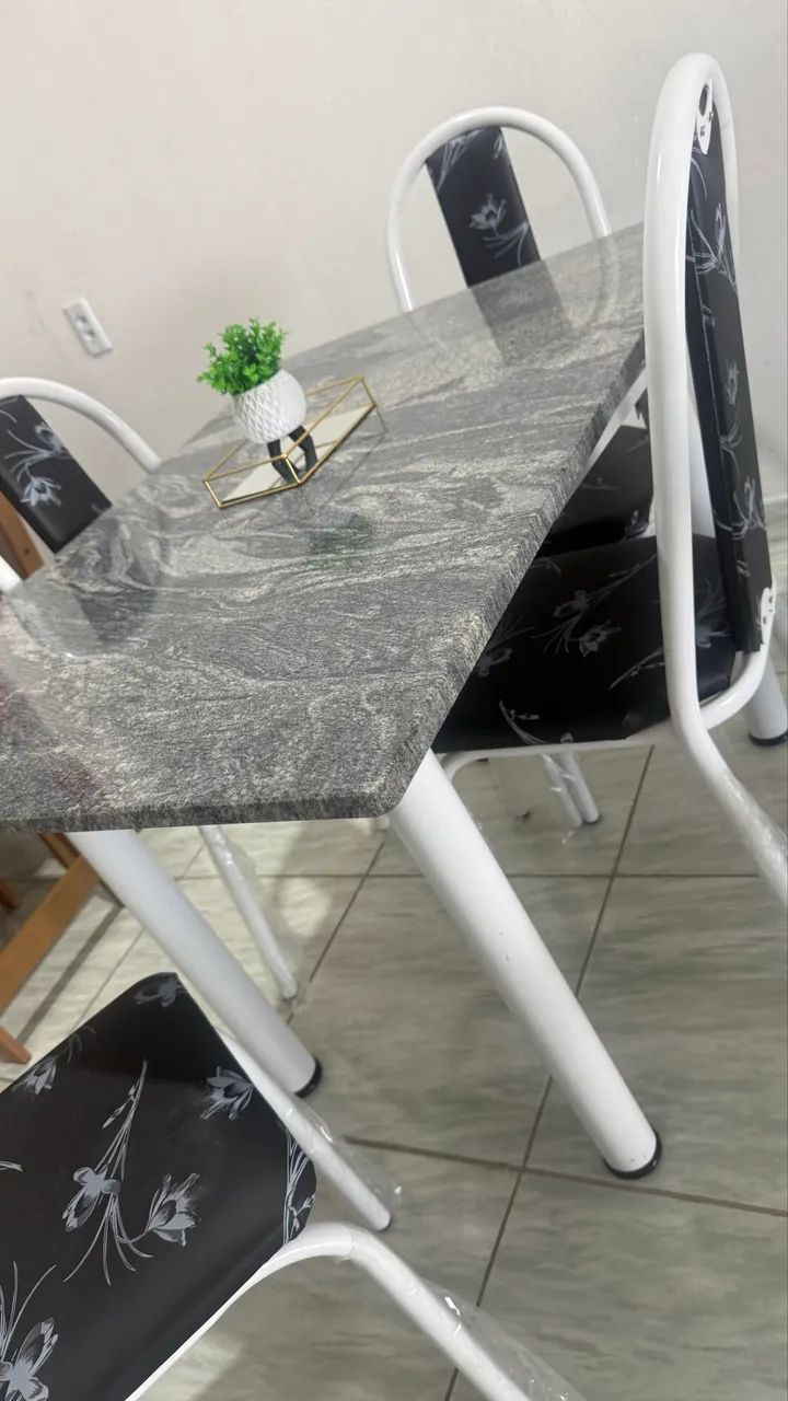 Mesa de 4 cadeiras pedra granito retangular nova disponível  - Foto 4