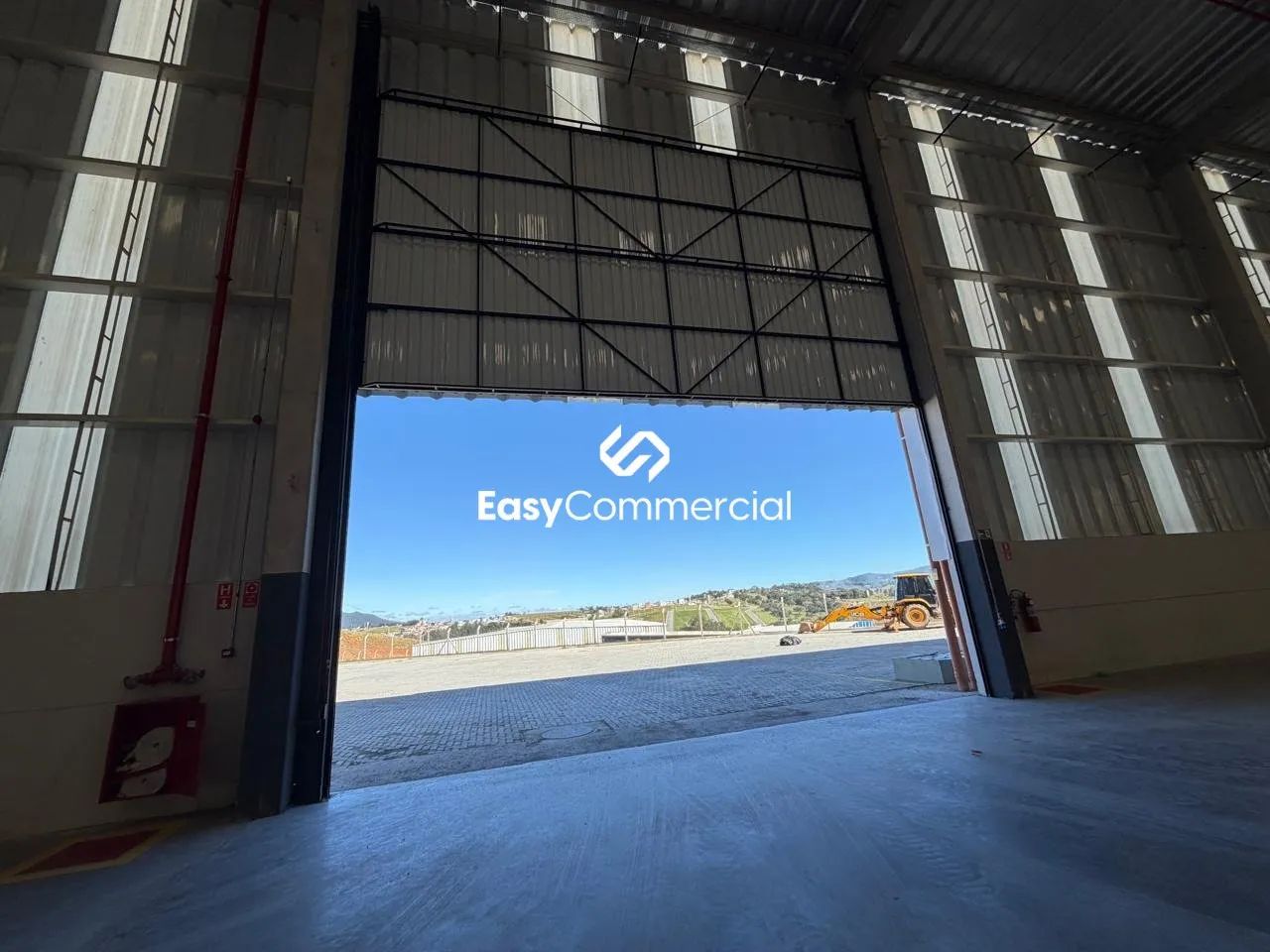 Galpão de 5.300 m² com docas em Extrema MG - Foto 5