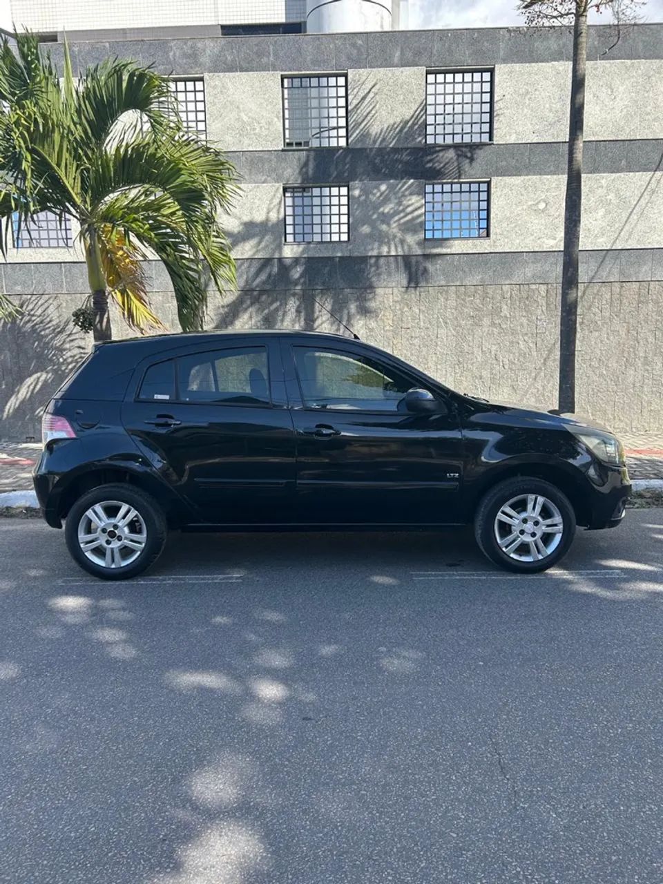 Chevrolet Agile AGILE LTZ 1.4 MPFI 8V FlexPower 5p 2011