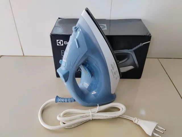 Ferro de Passar Seco e Vapor Electrolux Efficient Base Antiaderente 1200W - Foto 4