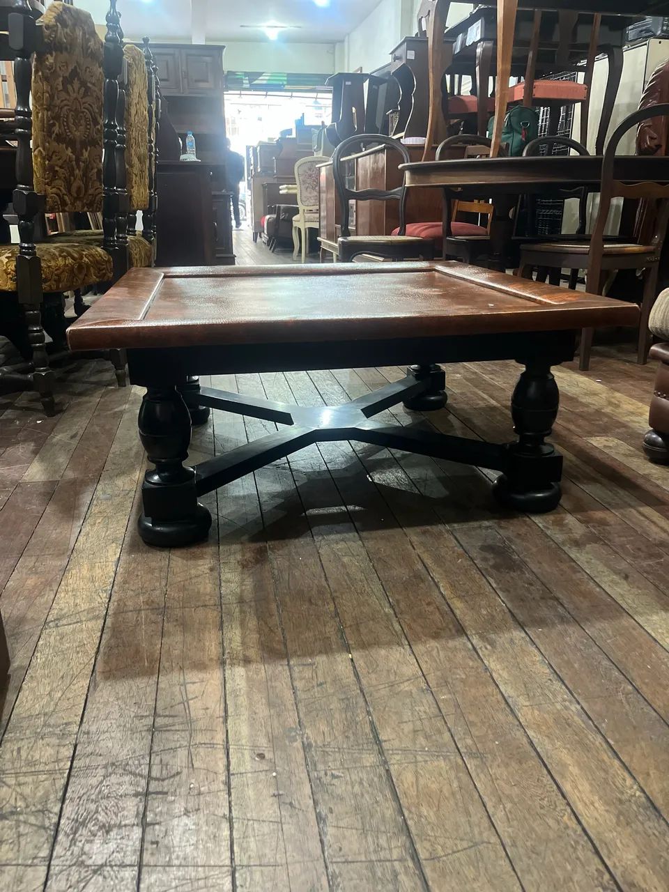 Mesa de madeira e couro - Foto 5