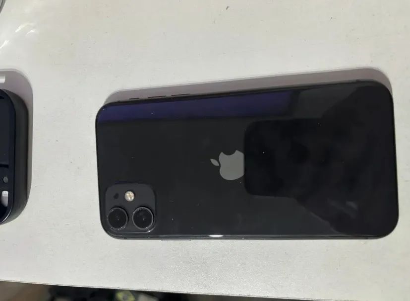 iPhone 11