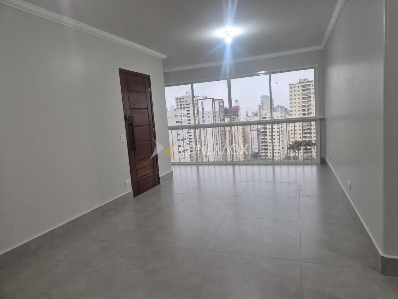 Cambuí | 130m² Reformado | Andar Alto | 3 Dormitórios com Suíte e Closet - Foto 2