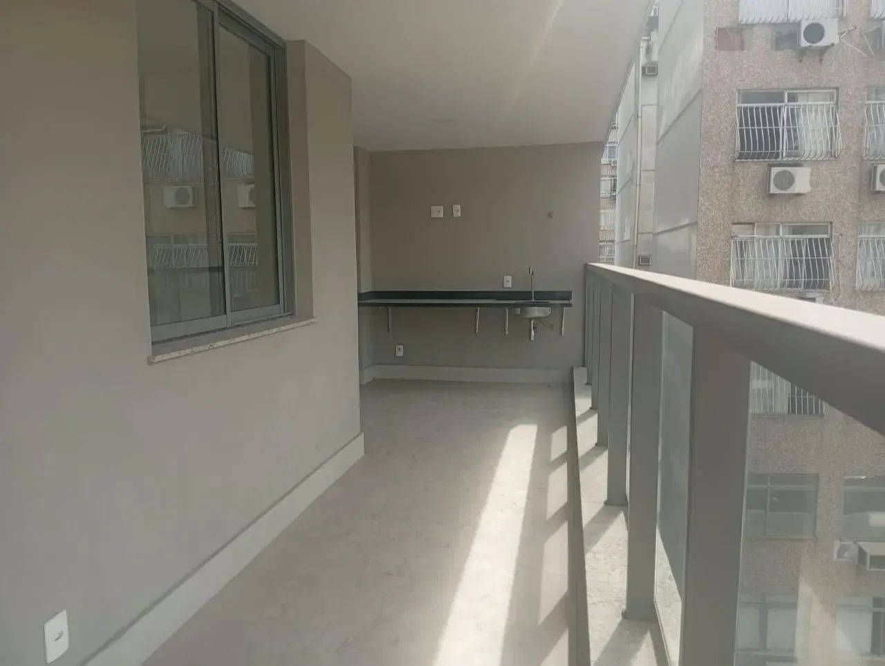 Apartamento à Venda no Ingá | Edifício Tarsila | 3 Quartos, 1 Suíte, Varanda Gourmet e 2 V - Foto 2