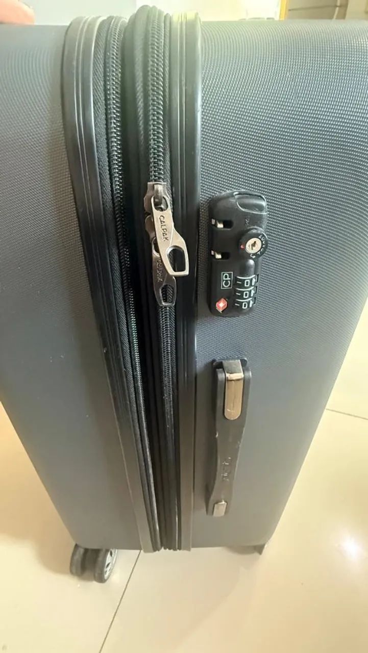 Mala seminova de 23kg marca calpak - Foto 2