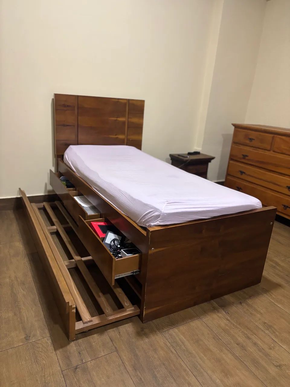 Cama de Madeira de Solteiro com Cama Auxiliar e 3 Gavetas