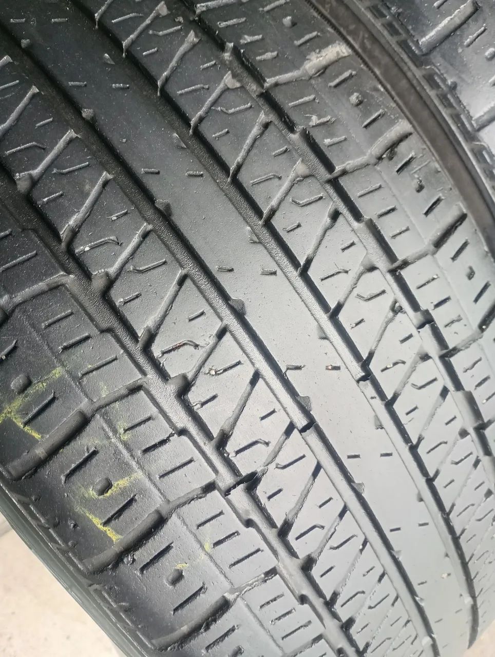 VENDO 2 PNEUS 235/50/18  - Foto 2