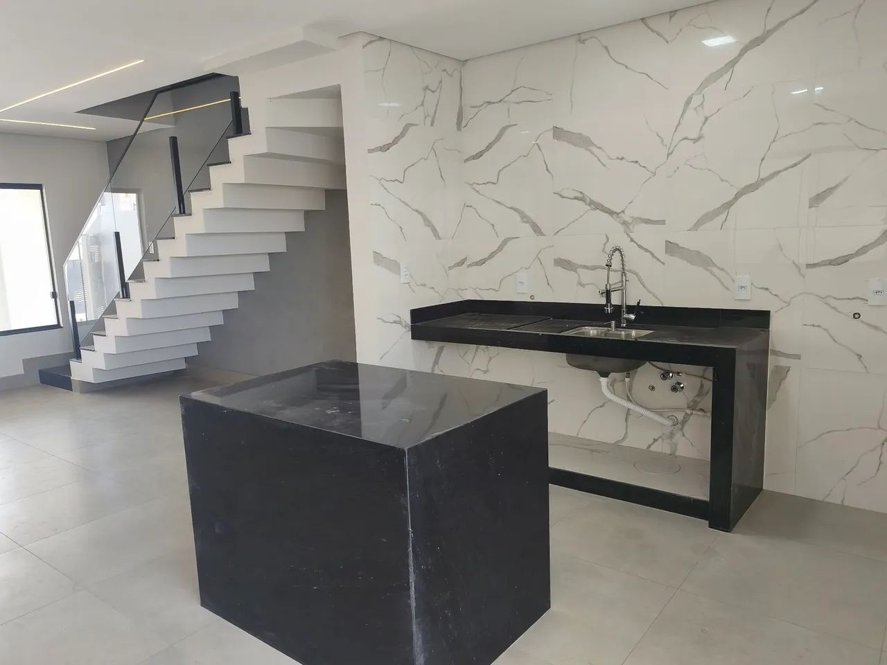 Casa Nova de 3Quartos no Santa Marta - Foto 3