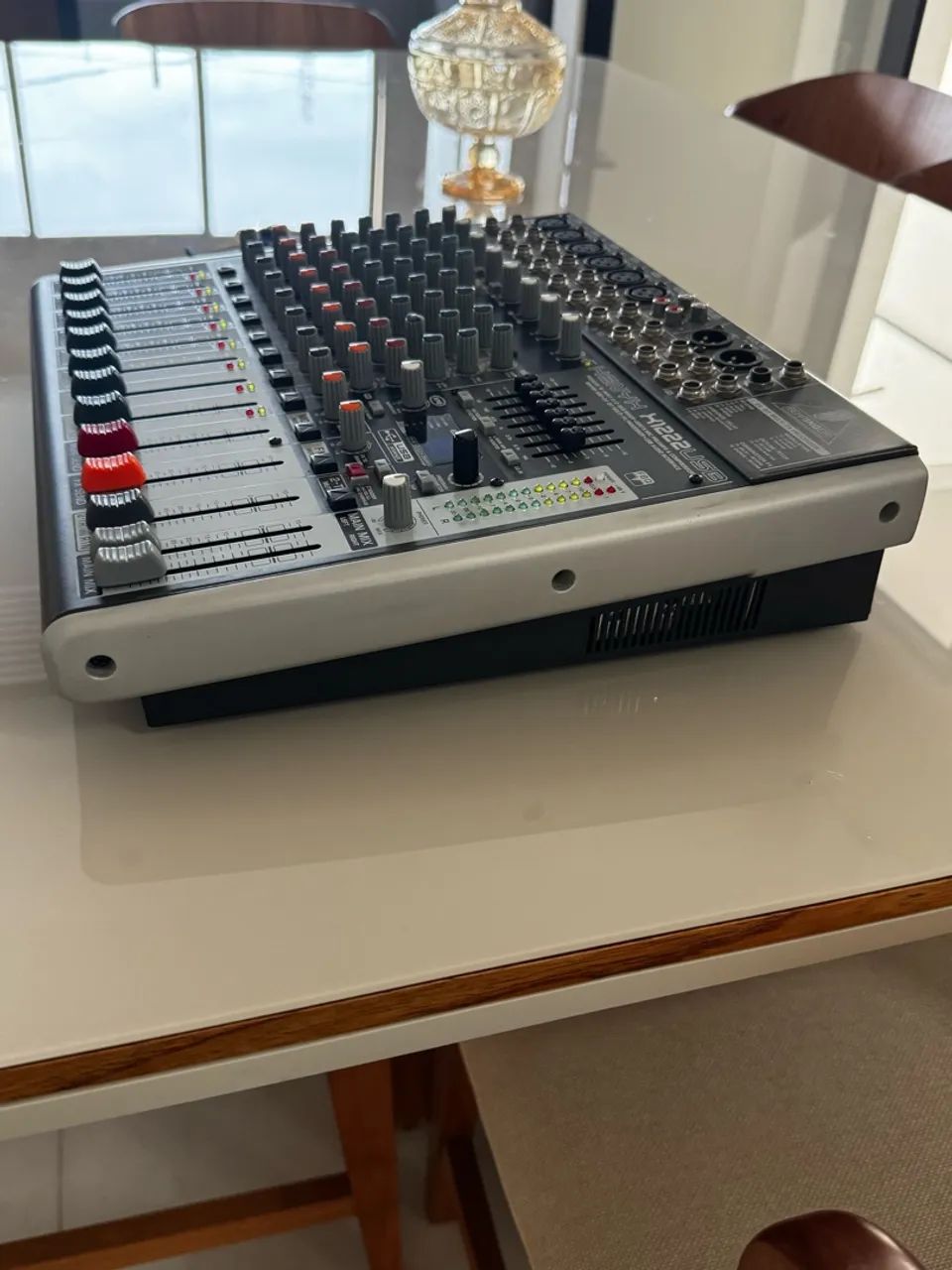 Mesa de Som Behringer Xenyx X1222USB - Foto 4