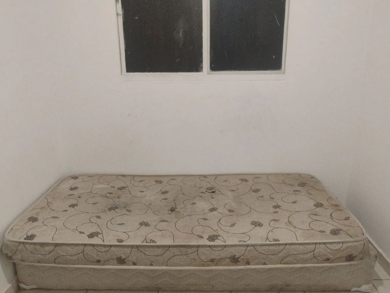 Cama box + colchão 