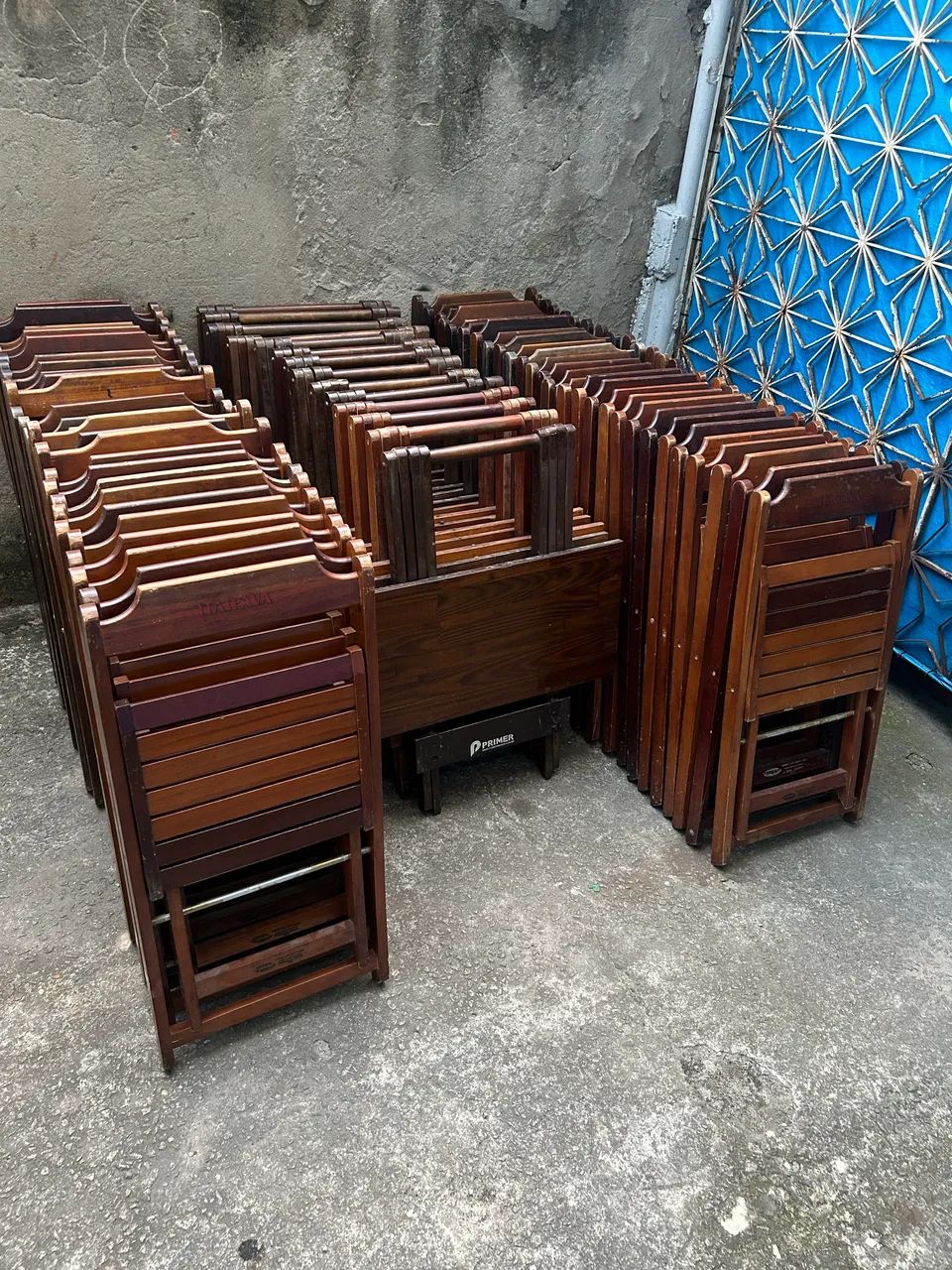 Jogo de mesas 70x70 com 4 cadeiras