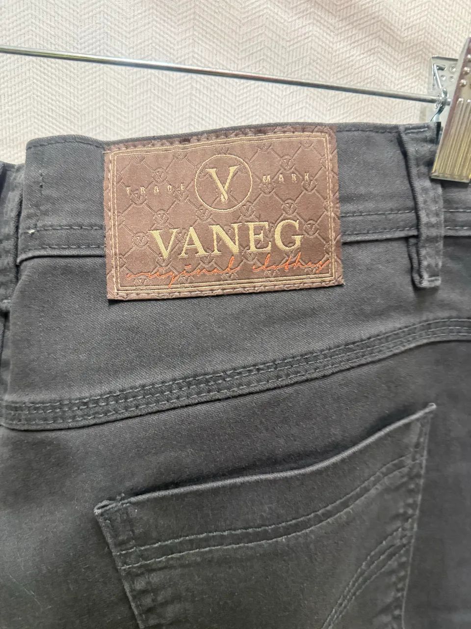 Calça preta nova sarja tamanho 44, vaneg  - Foto 2