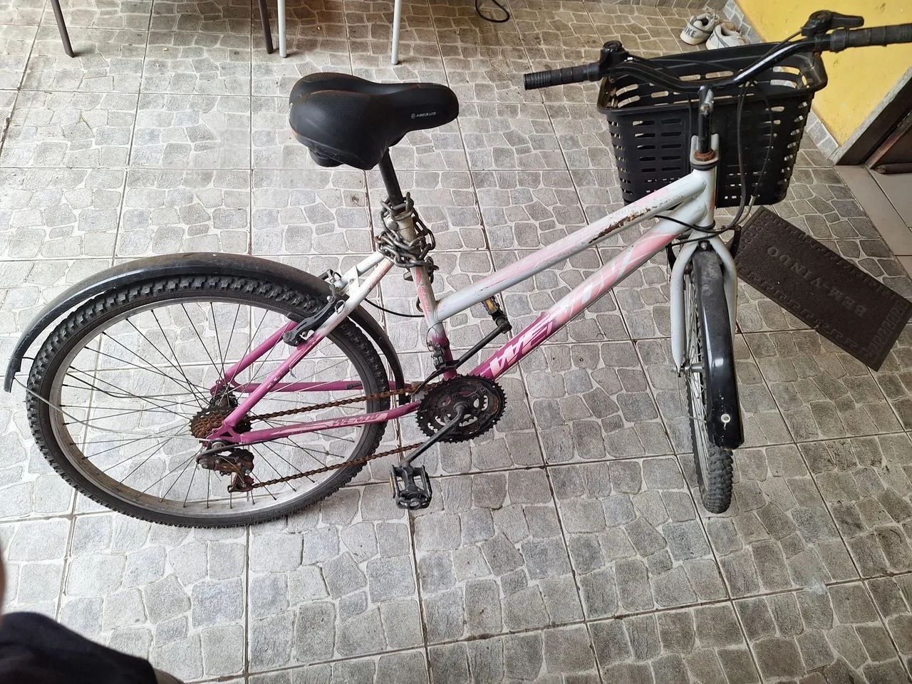 Bicicleta Feminina Wendy Aro 26 com Marchas e Cesta - Foto 3